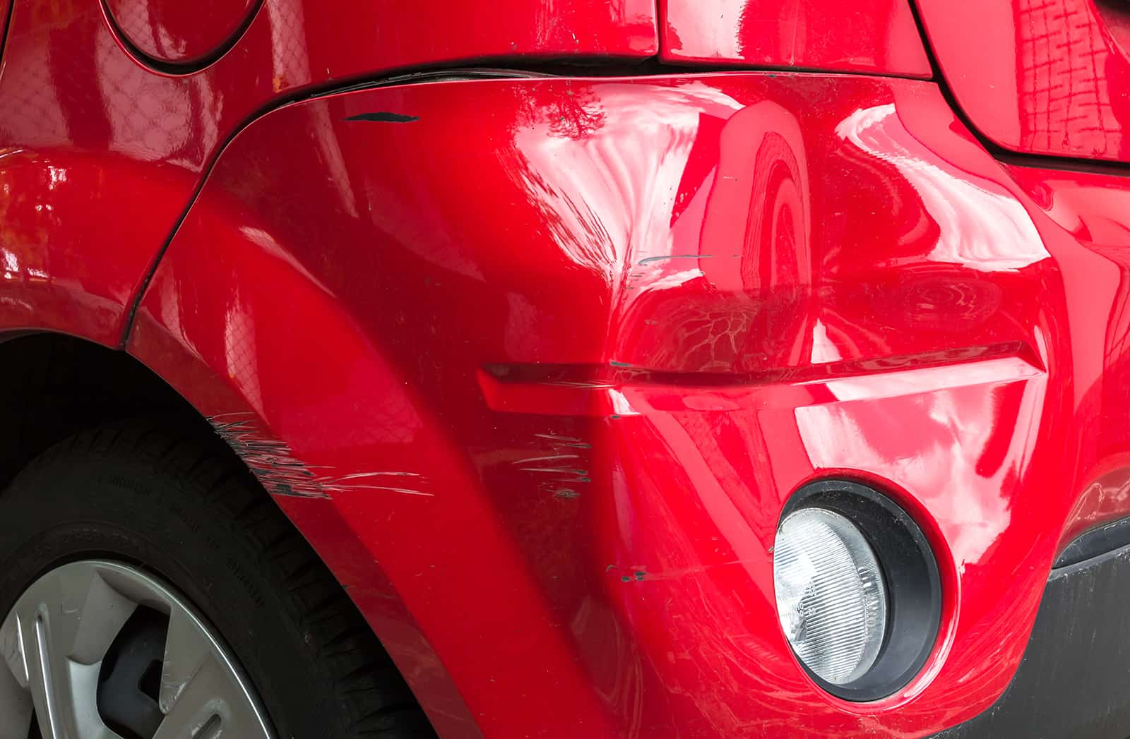Paintless Dent Repair vs. Traditional Dent Removal